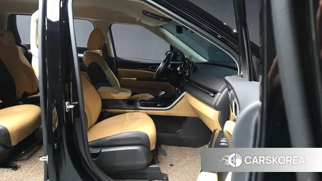 Kia Carnival 4th generation 2022 Черный из Кореи, фото 2