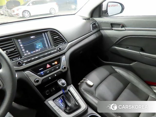 Hyundai Avante AD 2018 Белый из Кореи, фото 2