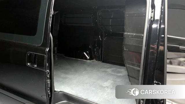 Hyundai The New Grand Starex 2021 Черный из Кореи, фото 2