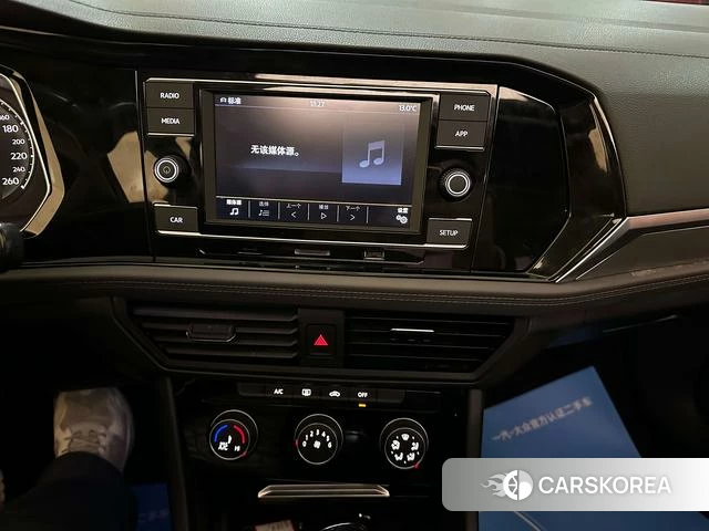 Volkswagen Sagitar 2020 Серебристо-серый из Китая, фото 2