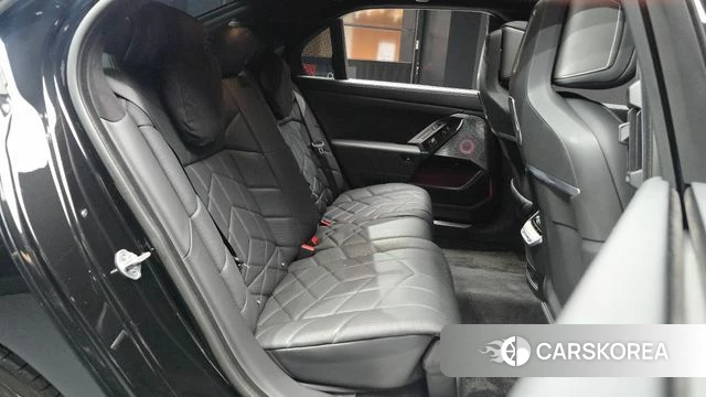 BMW i7 (G70) 2023 Черный из Кореи, фото 2