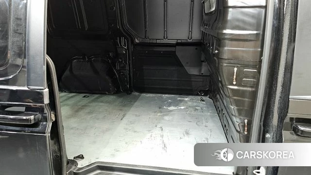 Hyundai Staria 2021 Черный из Кореи, фото 2