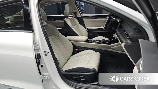 Kia The New K5 3rd generation 2024 Белый из Кореи, фото 2