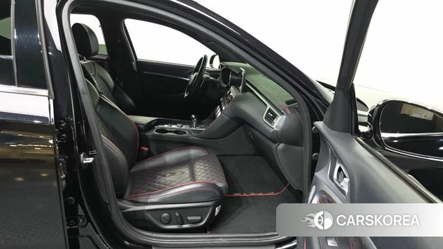Genesis G70 2019 Черный из Кореи, фото 2
