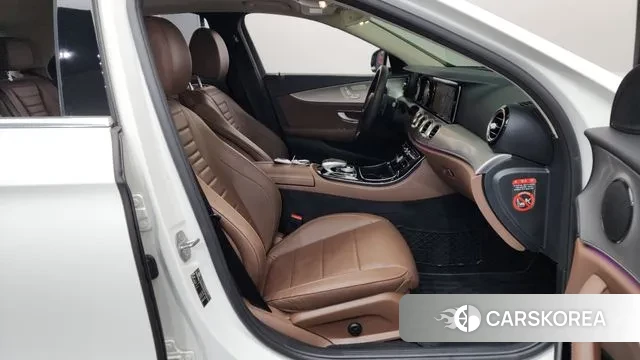 Mercedes-Benz E-Class W213 2018 Белый из Кореи, фото 2