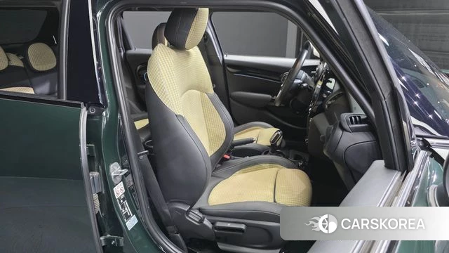 Mini Cooper 2022 Темно-зеленый из Кореи, фото 2