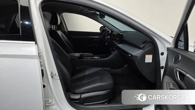 Hyundai Sonata D Edge Hybrid (DN8) 2023 Белый из Кореи, фото 2