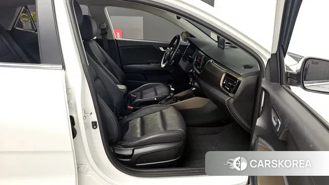 Kia Stonic 2019 Белый из Кореи, фото 2