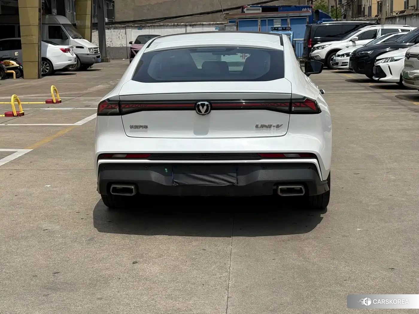 Chang'an UNI-V 2024 Белый из Китая, фото 2