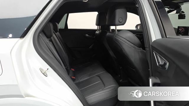 Audi Q2 2023 Белый из Кореи, фото 2