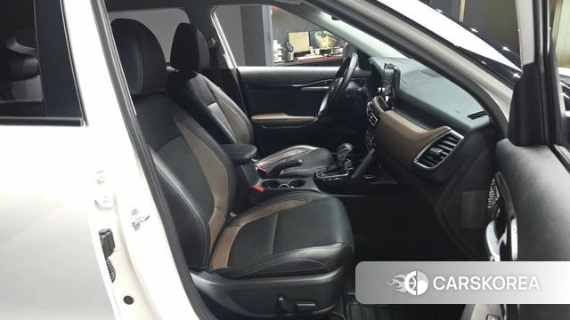 Kia Seltos 2019 Белый из Кореи, фото 2