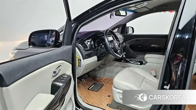 Kia The New Carnival 2018 Черный из Кореи, фото 2