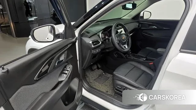 Chevrolet (GM Daewoo) Trailblazer 2021 Белый из Кореи, фото 2