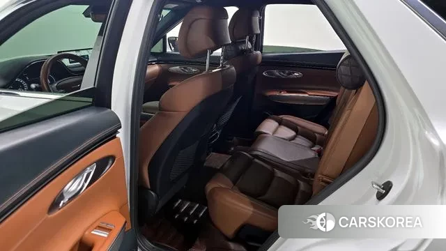 Genesis GV70 2023 Белый из Кореи, фото 2