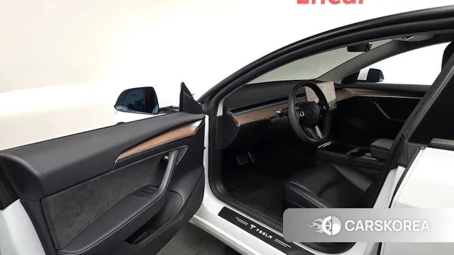 Tesla Model 3 2021 Белый из Кореи, фото 2