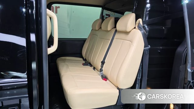Hyundai Staria 2023 Черный из Кореи, фото 2