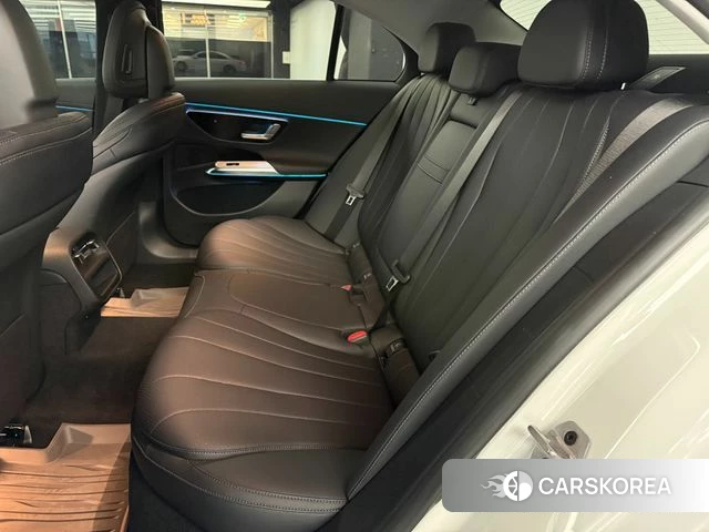 Mercedes-Benz E-Class W214 2024 Белый из Кореи, фото 2