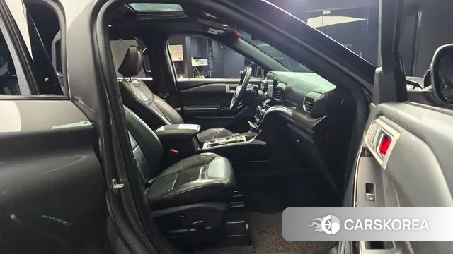 Ford Explorer 6th Generation 2021 Серый из Кореи, фото 2