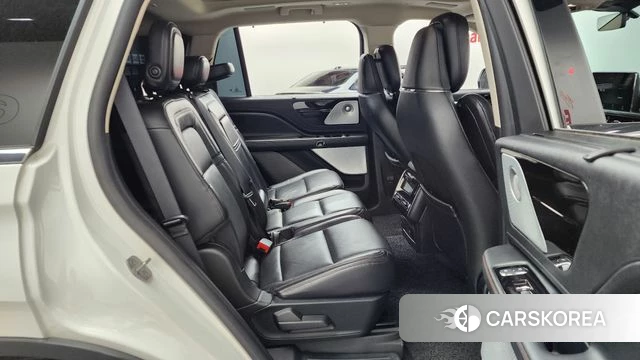 Lincoln Aviator 2nd generation 2020 Белый из Кореи, фото 2