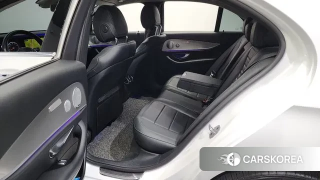 Mercedes-Benz E-Class W213 2018 Белый из Кореи, фото 2