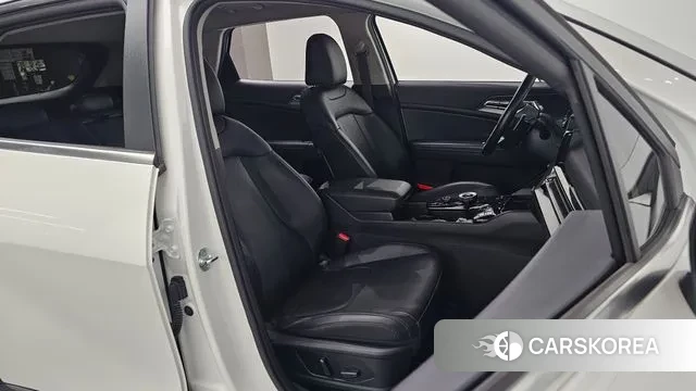 Kia Sportage 5th Generation Hybrid 2023 Белый из Кореи, фото 2