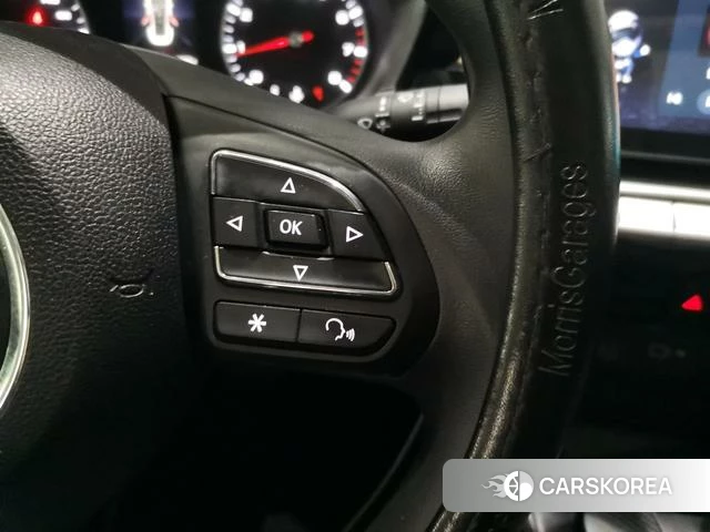 MG MG5 2023 Белый из Китая, фото 2