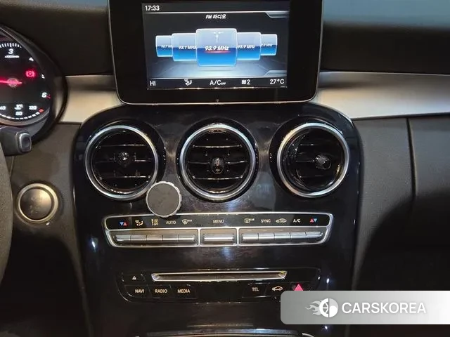 Mercedes-Benz C-Class W205 2018 Серый из Кореи, фото 2