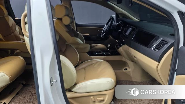 Kia The New Carnival 2018 Белый из Кореи, фото 2