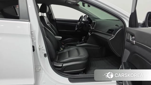 Hyundai The New Avante AD 2019 Белый из Кореи, фото 2