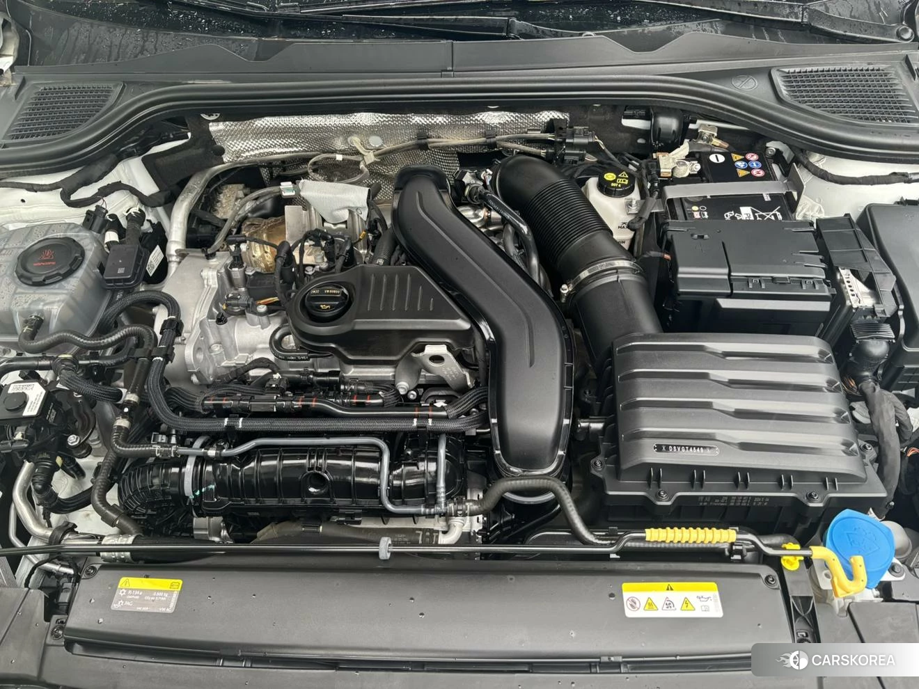 Volkswagen Golf 2024 Белый из Китая, фото 2