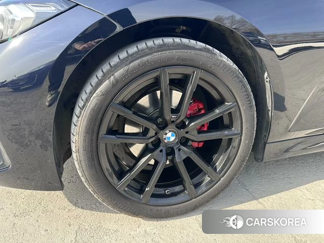 BMW 3 series 2023 Черный из Китая, фото 2