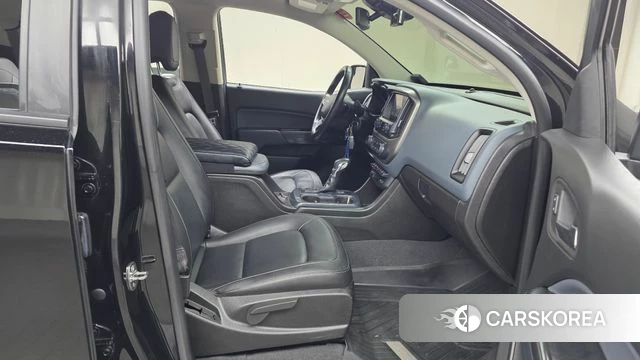 Chevrolet (GM Daewoo) Real New Colorado 2022 Черный из Кореи, фото 2
