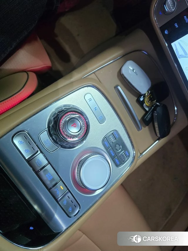 Genesis G90 (RS4) 2022 Черный из Кореи, фото 2