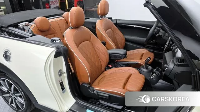 Mini Cooper S Convertible 2021 Жемчужный цвет из Кореи, фото 2