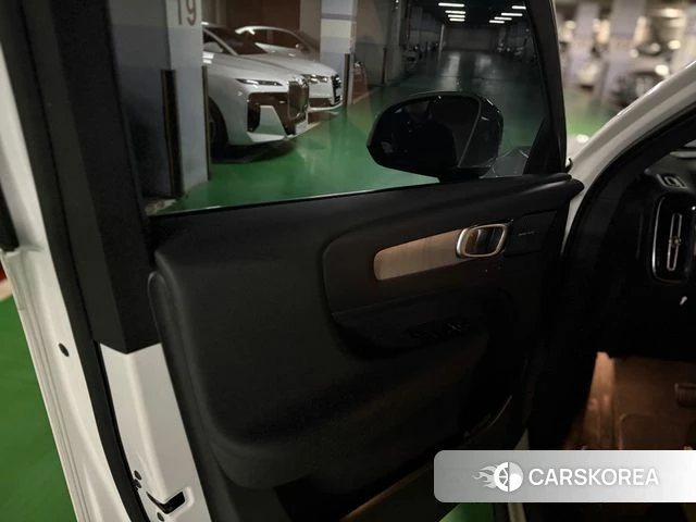 Volvo XC40 2020 Белый из Кореи, фото 2