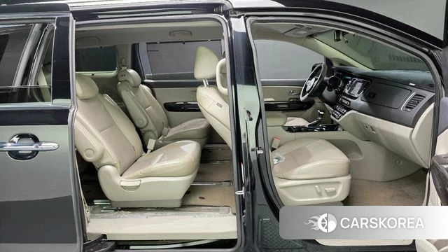 Kia The New Carnival 2019 Черный из Кореи, фото 2