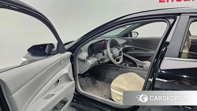 Hyundai The New Avante (CN7) 2023 Черный из Кореи, фото 2