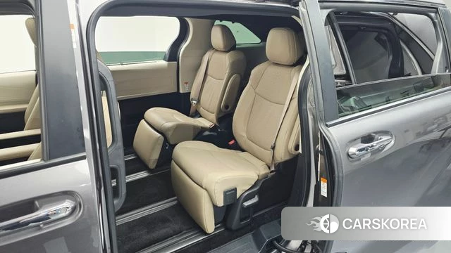 Toyota Sienna 4th Generation 2024 Серый из Кореи, фото 2