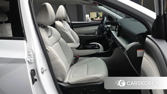 Hyundai The New Tucson Hybrid (NX4) 2025 Белый из Кореи, фото 2