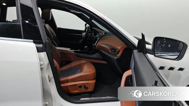 Maserati Levante 2018 Белый из Кореи, фото 2