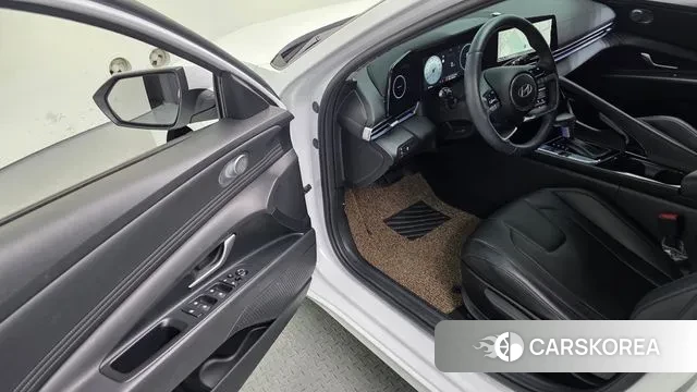 Hyundai The New Avante (CN7) 2023 Белый из Кореи, фото 2