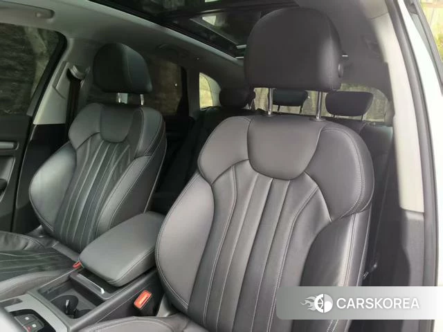 Audi Q5L 2022 Белый из Китая, фото 2
