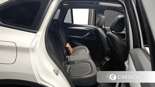 BMW X1 (F48) 2018 Белый из Кореи, фото 2