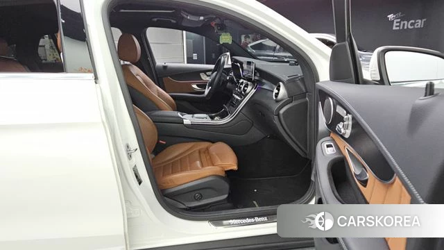 Mercedes-Benz GLC-Class X253 2021 Белый из Кореи, фото 2