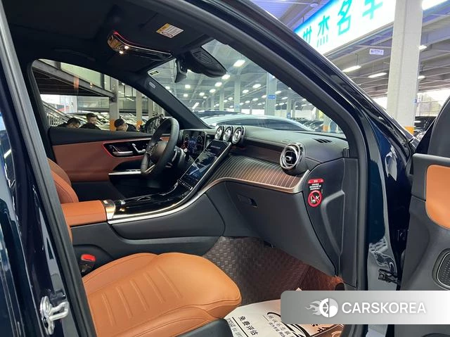 Mercedes-Benz GLC 2023 Зеленый из Китая, фото 2