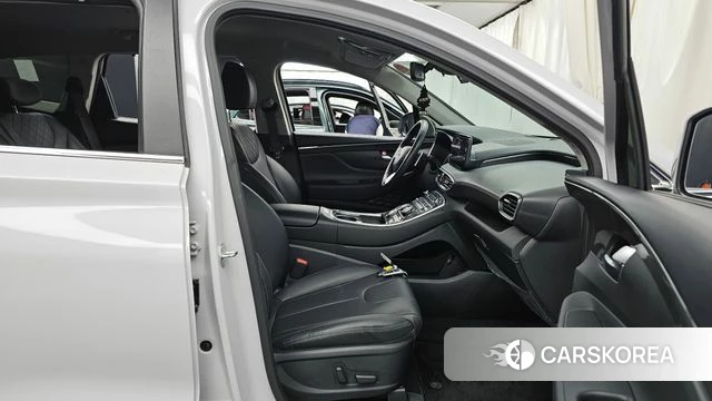 Hyundai The New Santa Fe 2023 Белый из Кореи, фото 2