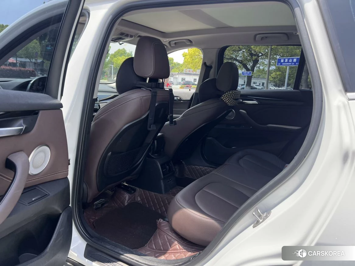 BMW X1 2021 Белый из Китая, фото 2