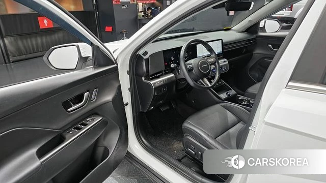 Hyundai Kona (SX2) 2023 Белый из Кореи, фото 2