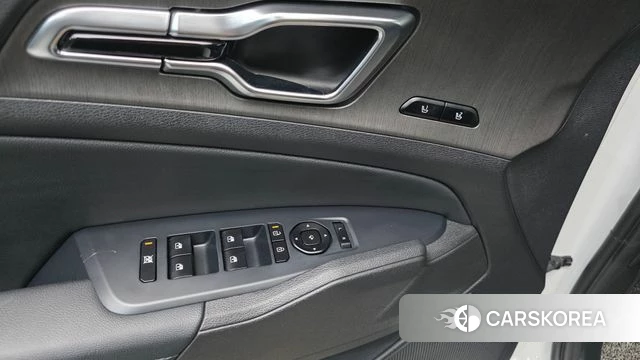 Kia The New Sportage 5th Generation Hybrid 2025 Белый из Кореи, фото 2