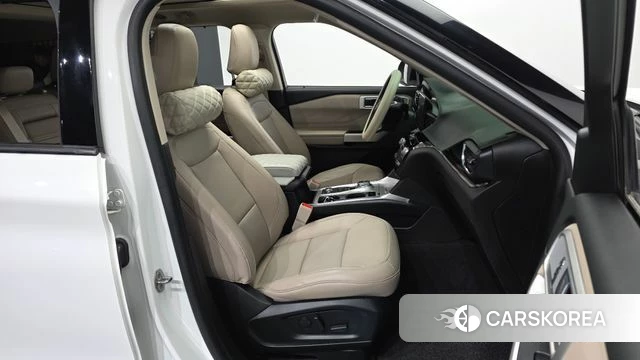 Ford Explorer 6th Generation 2021 Белый из Кореи, фото 2